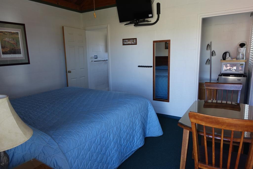 Big Meadow Motel 2*